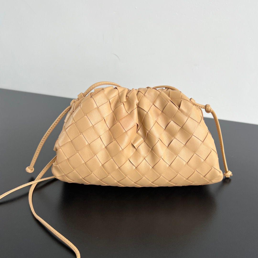 Ladies Bottga bags Lilly Onlines