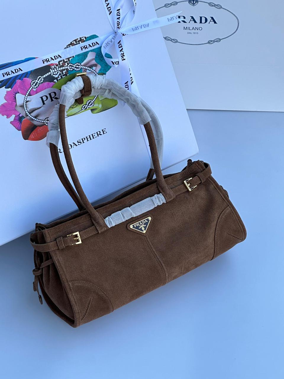 Ladies Prada bags Lilly Onlines