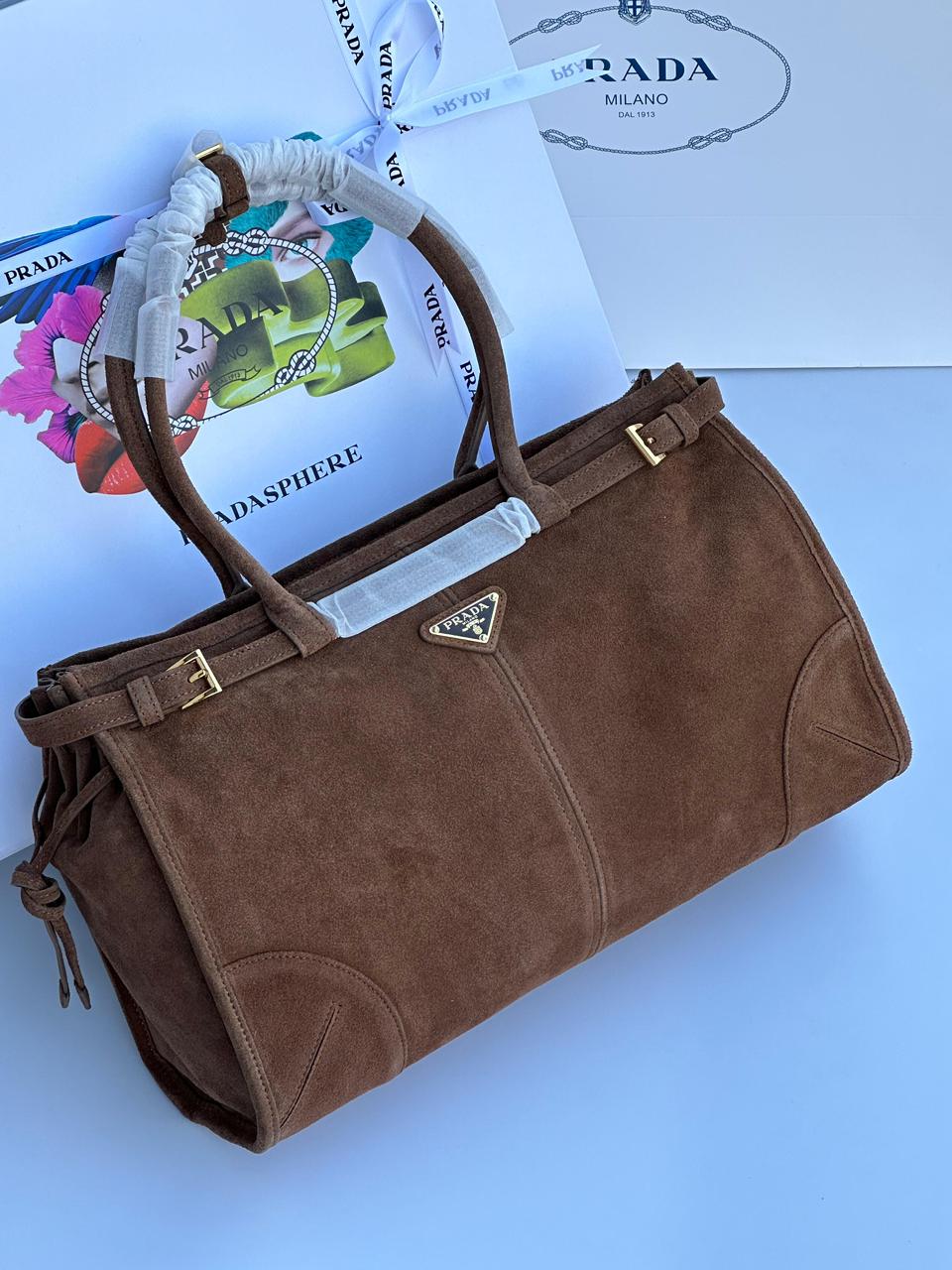 Ladies Prada bags Lilly Onlines