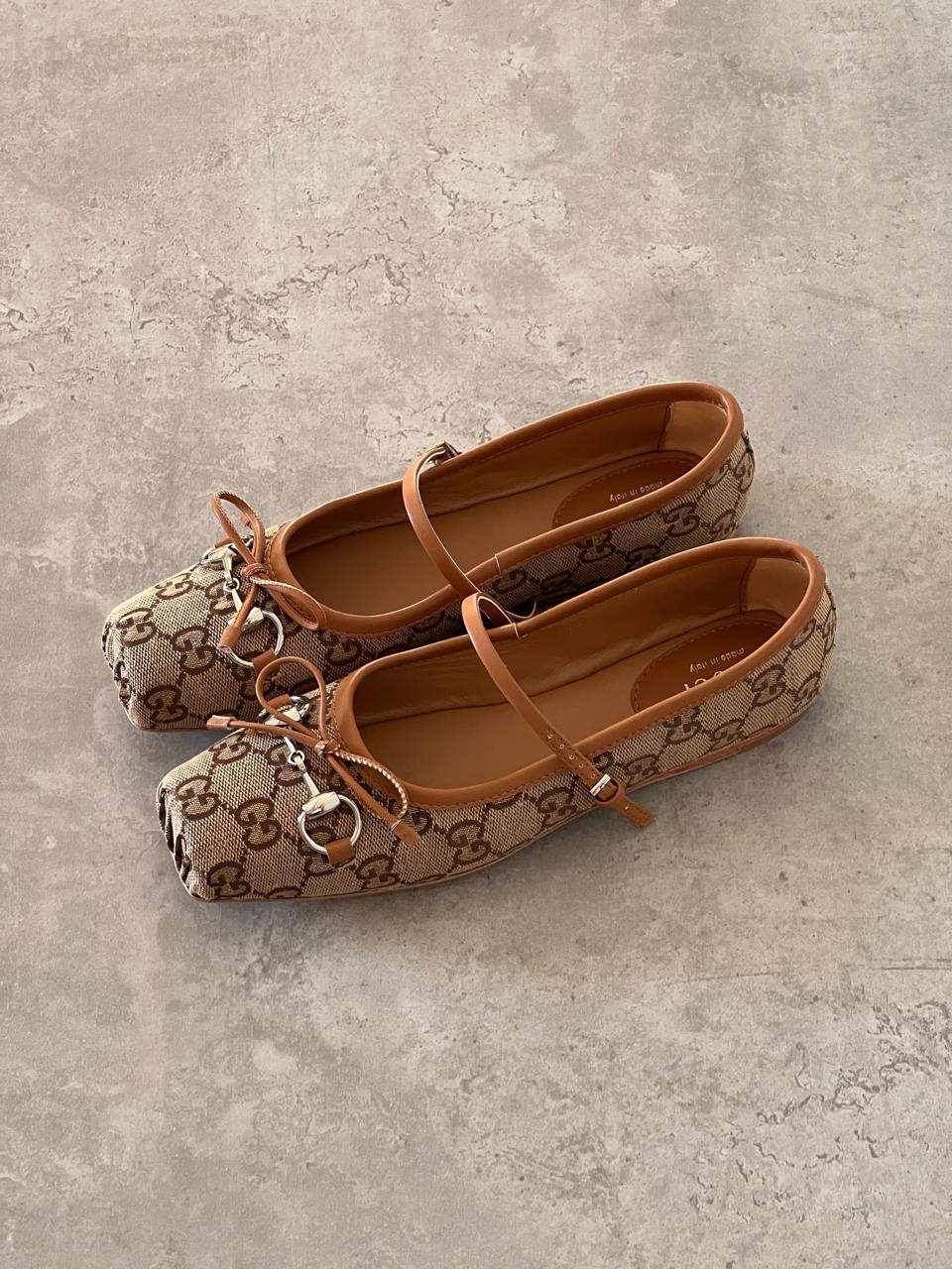Ladies flats Lilly Onlines