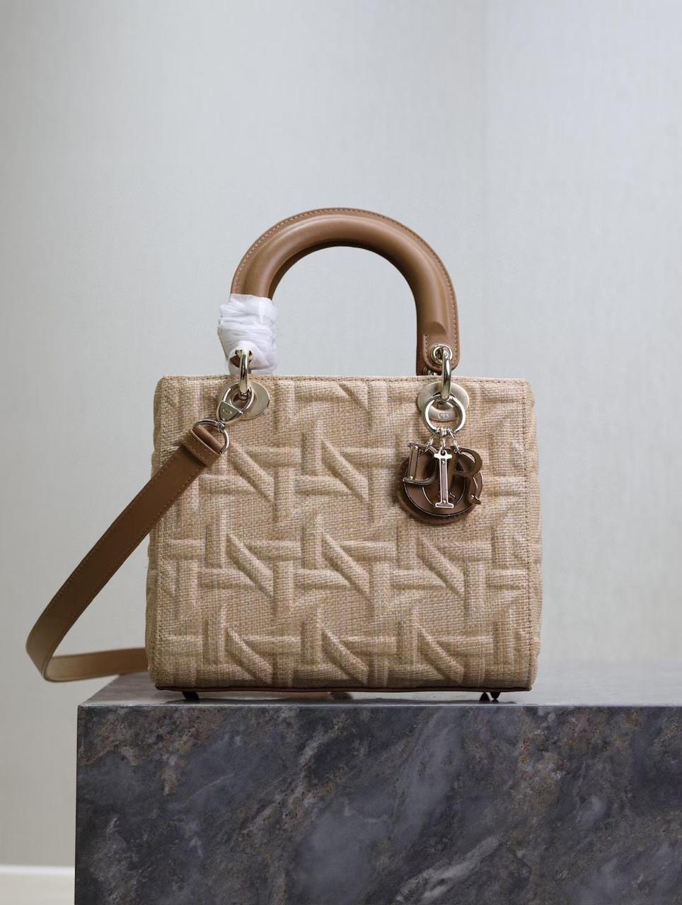 Ladies Dior bags Lilly Onlines