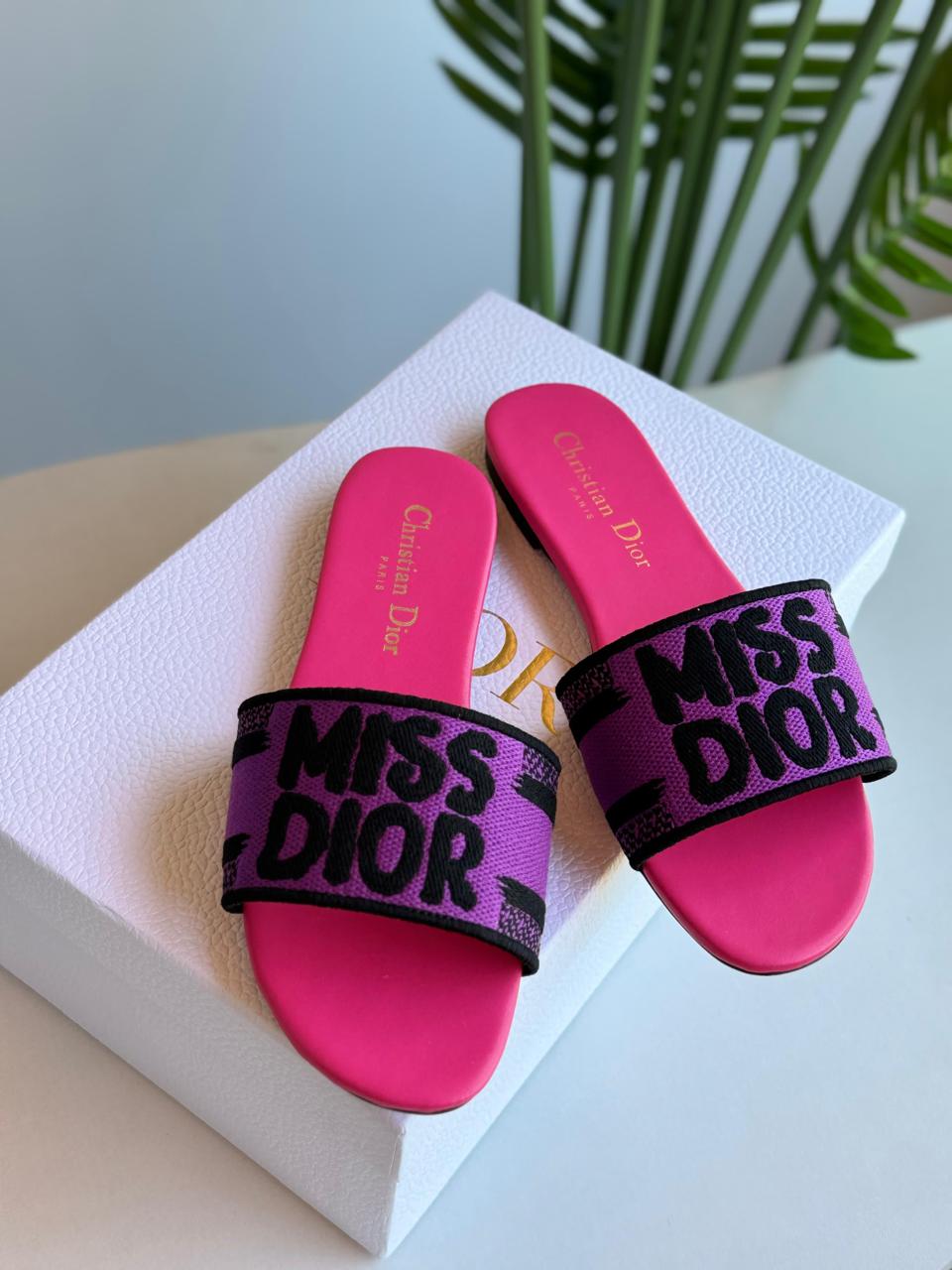 Ladies flats Lilly Onlines