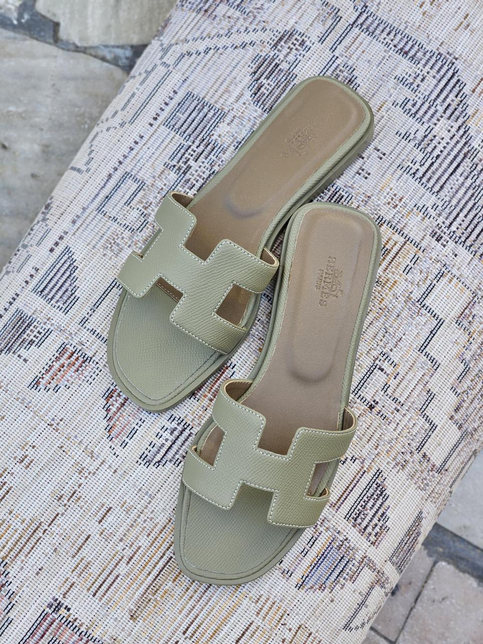 Ladies flats Lilly Onlines