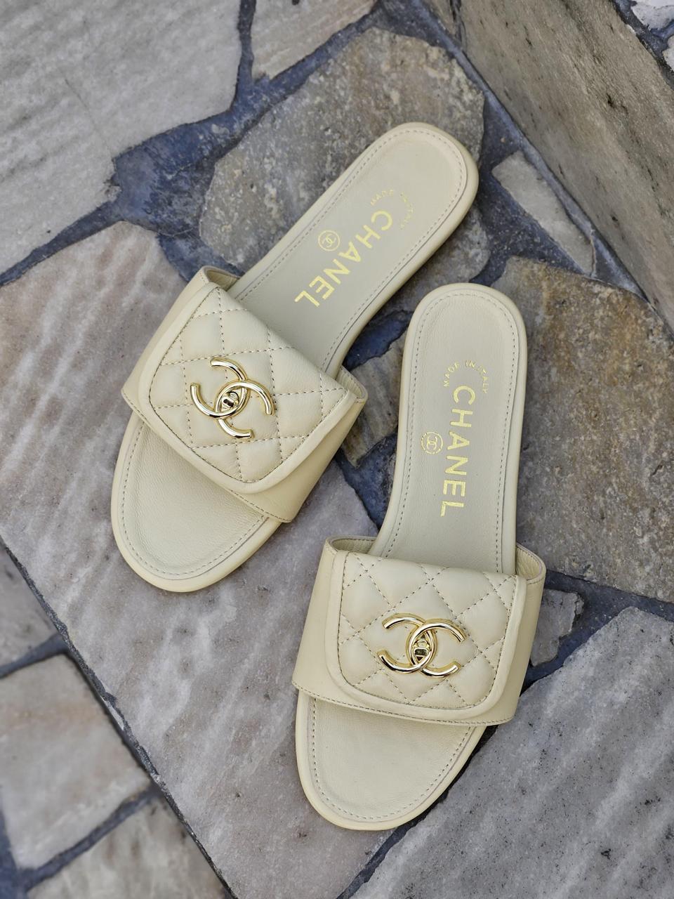 Ladies flats Lilly Onlines