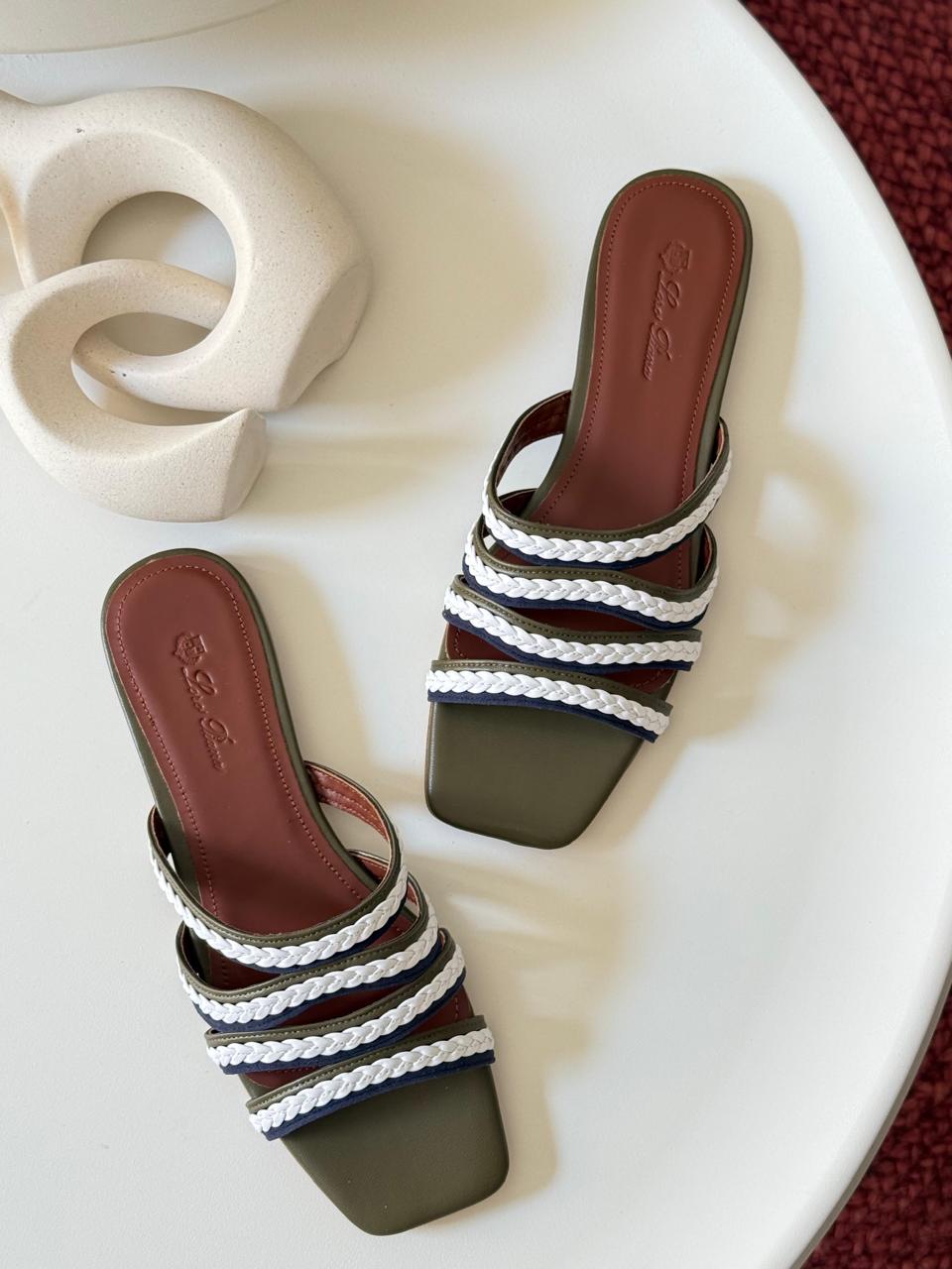 Ladies flats Lilly Onlines