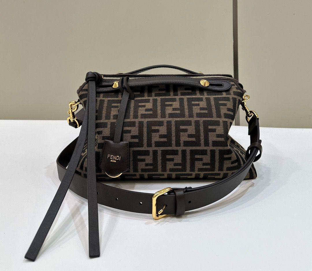 Ladies Fendi bags Lilly Onlines