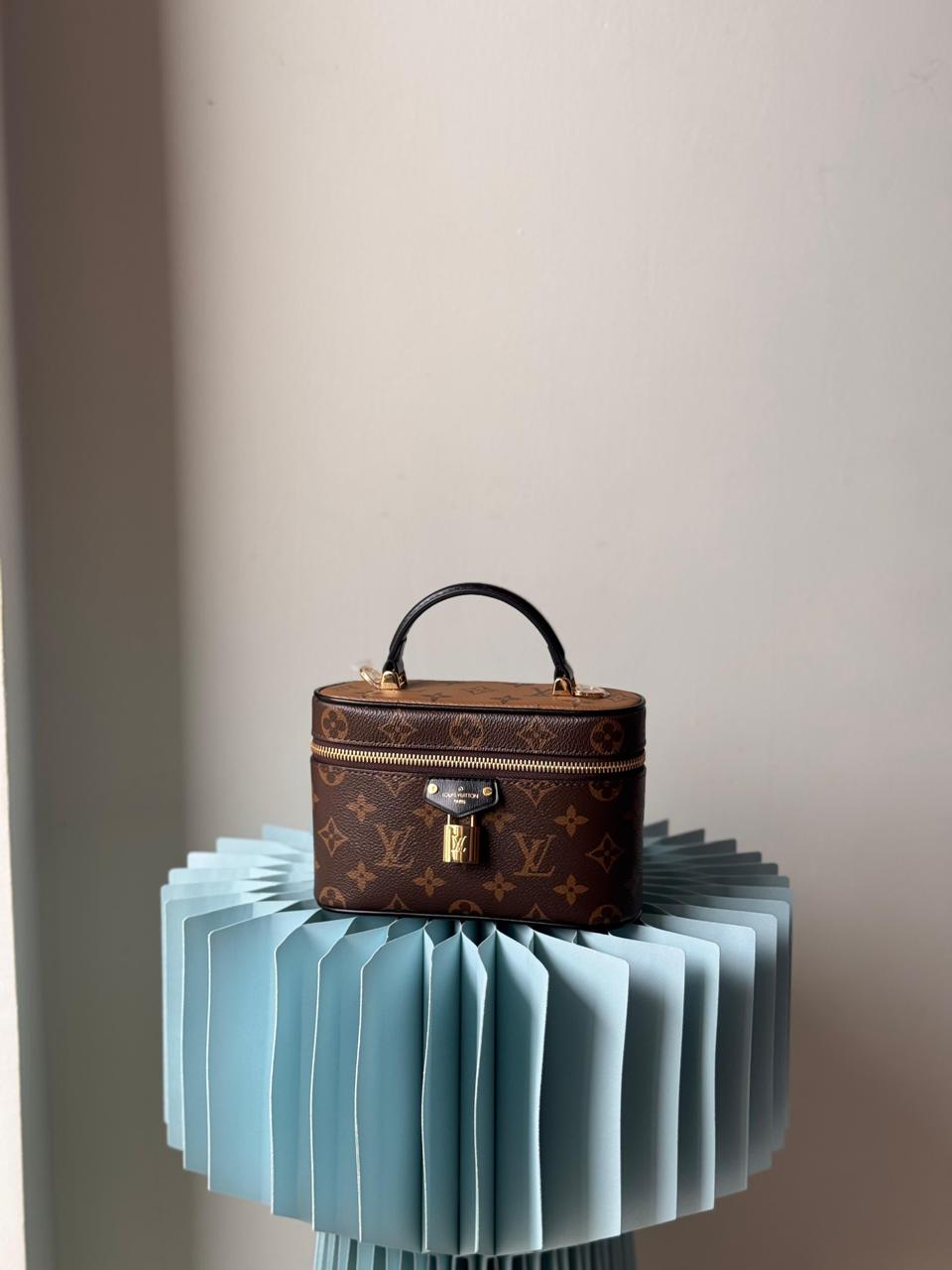 Ladies Lv bags Lilly Onlines