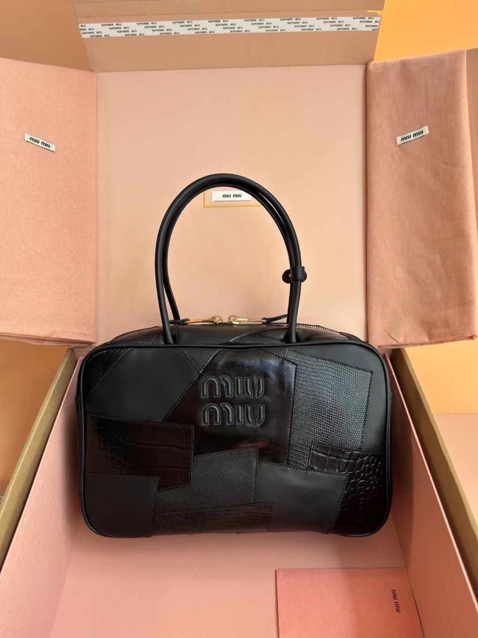 Ladies Miu Miu bags Lilly Onlines