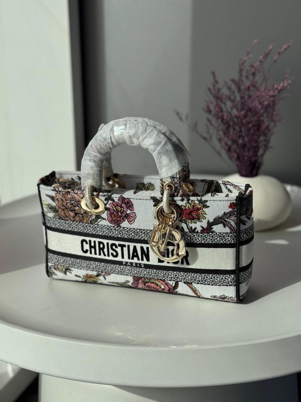 Ladies Dior bags Lilly Onlines