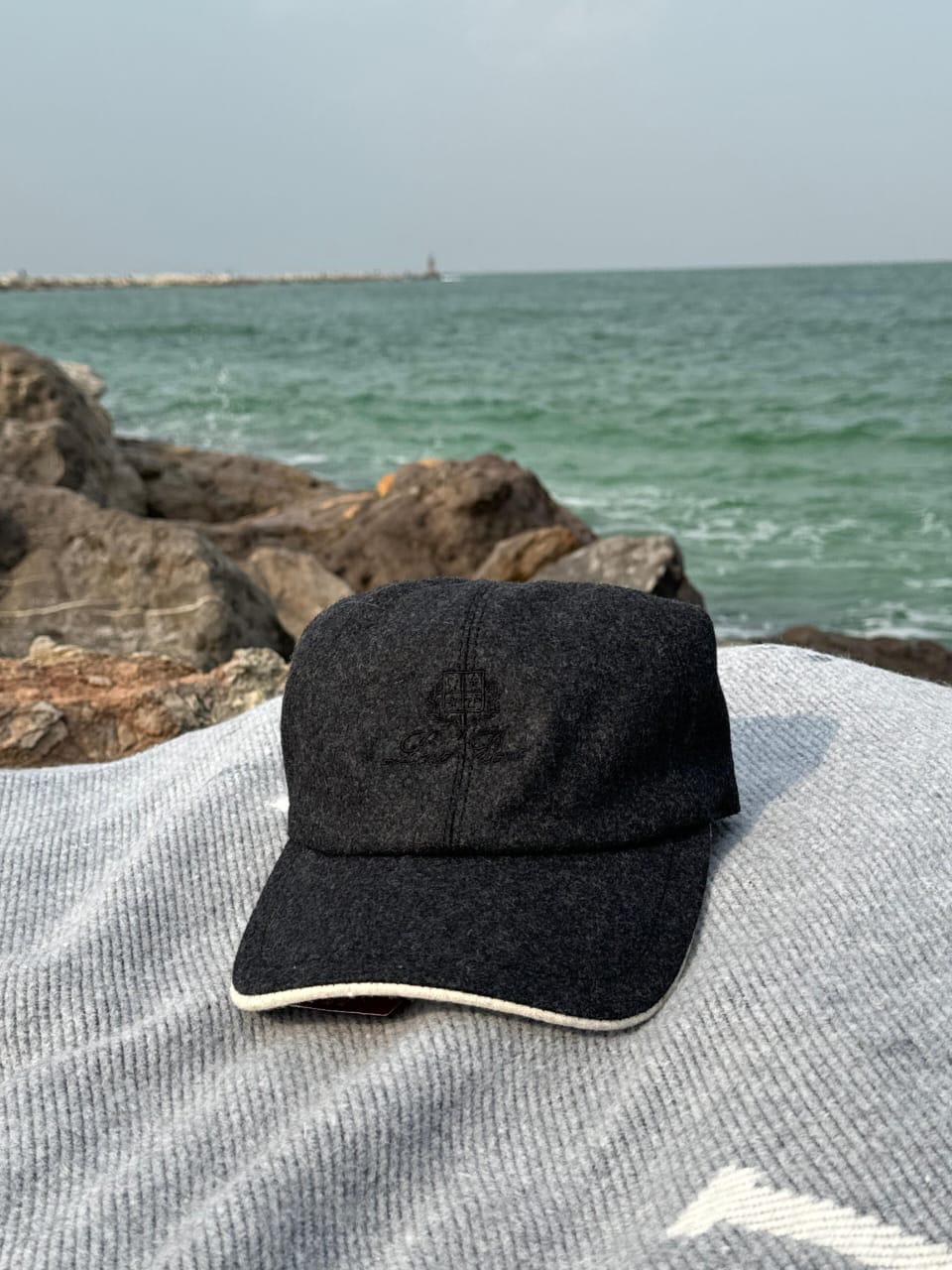 Men caps Lilly Onlines