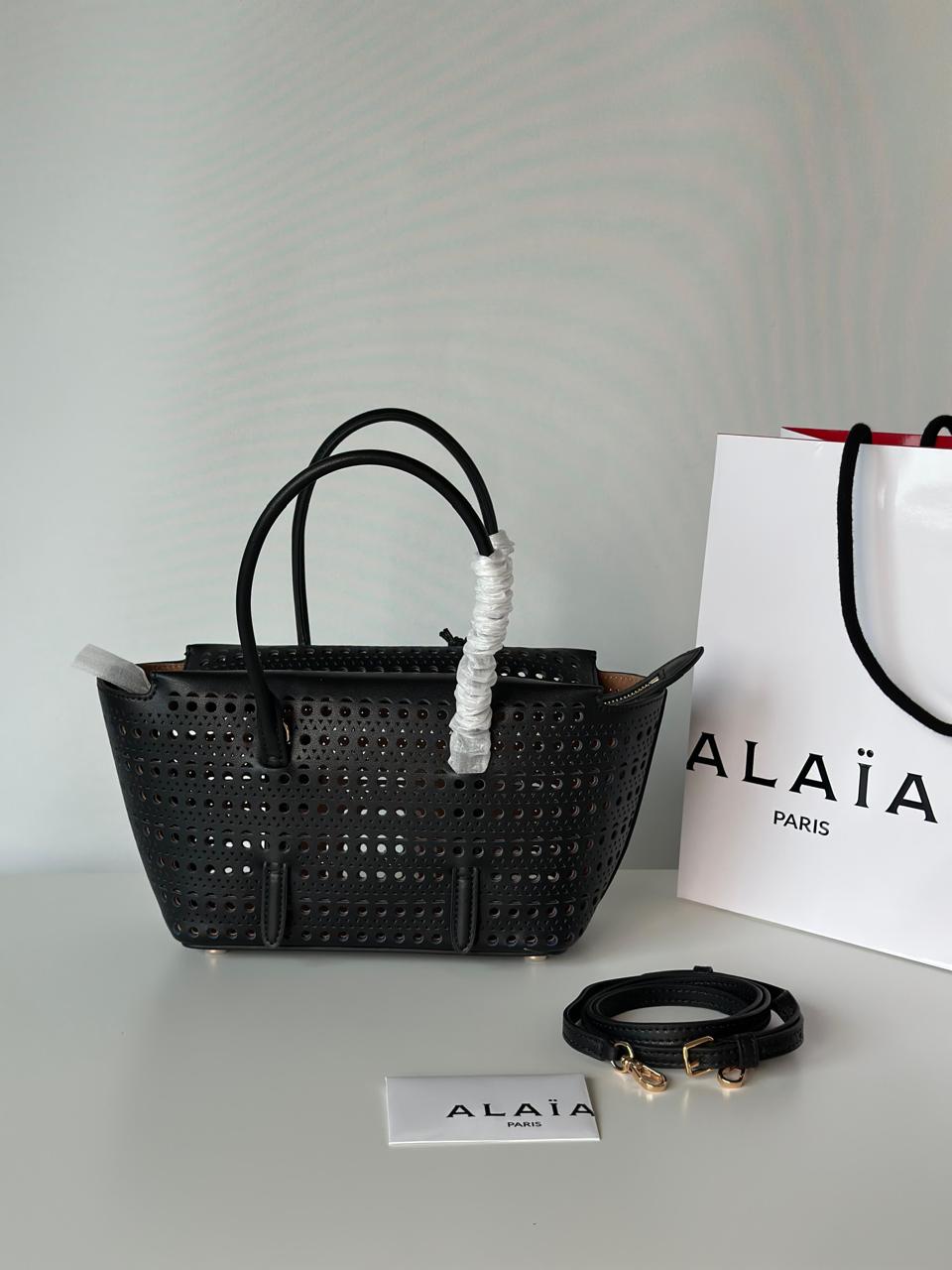Ladies Alaia bags Lilly Onlines