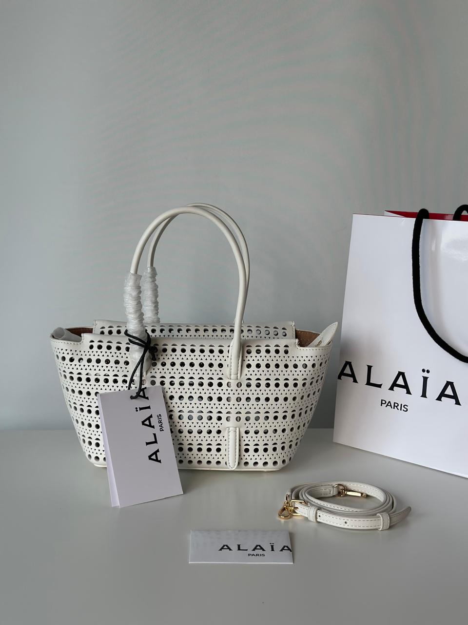 Ladies Alaia bags Lilly Onlines