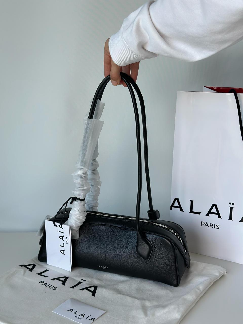 Ladies Alaia bags Lilly Onlines