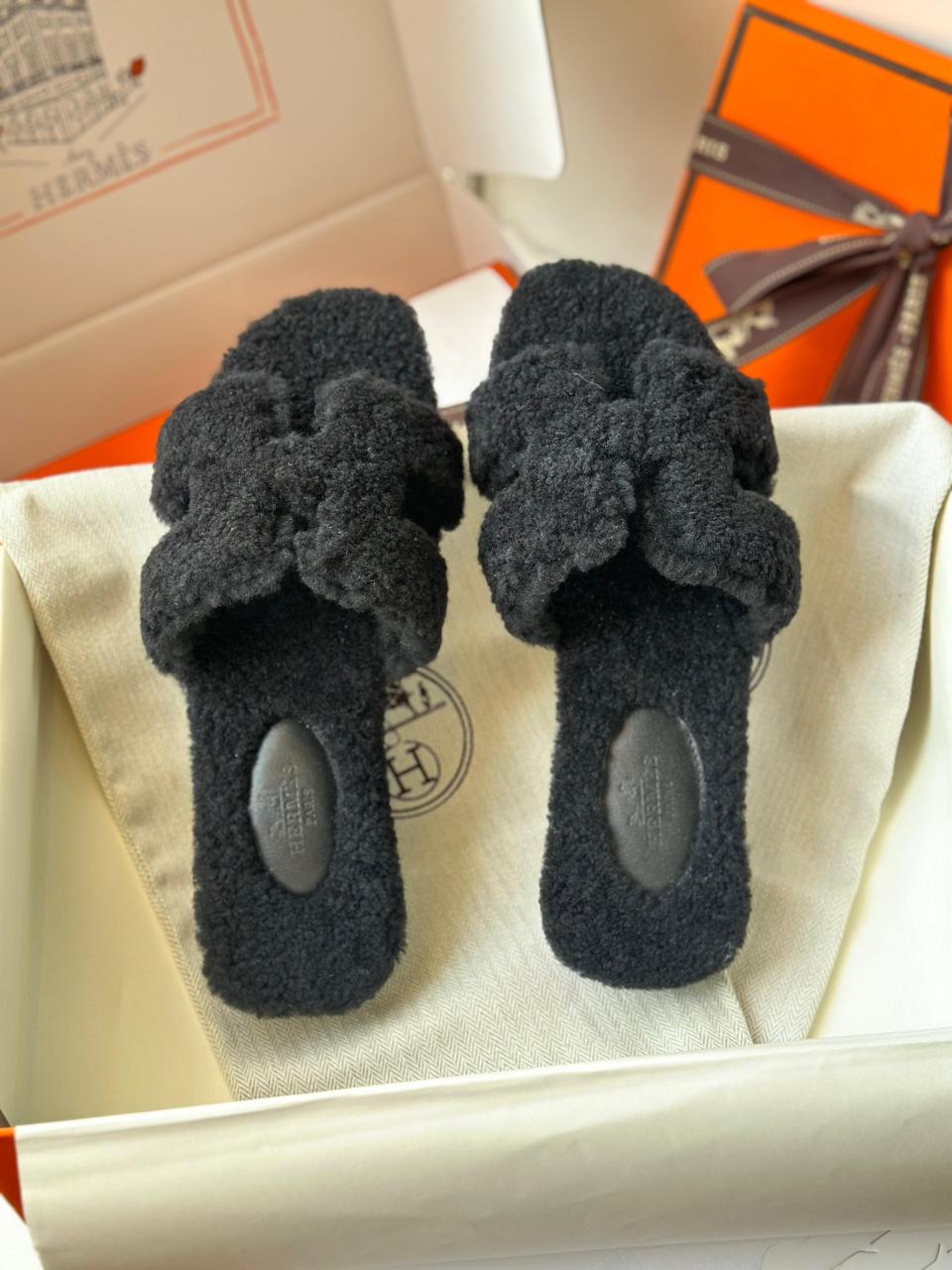 Ladies Hermes flats Lilly Onlines