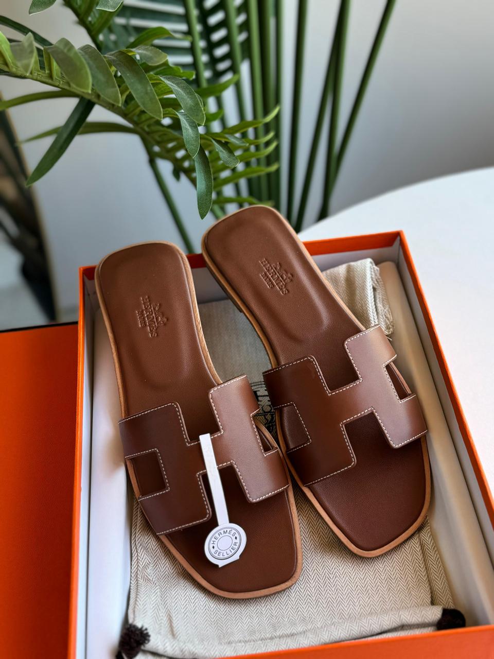 Ladies Hermes flats Lilly Onlines