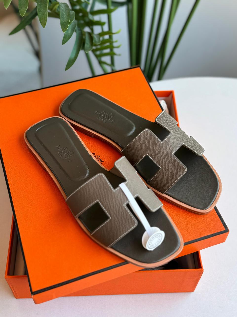 Ladies Hermes flats Lilly Onlines