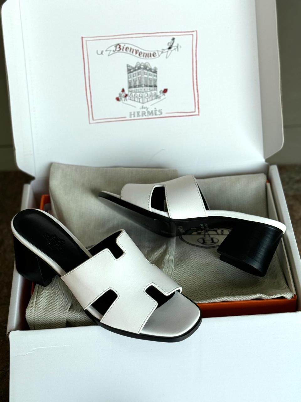 Ladies Hermes flats Lilly Onlines