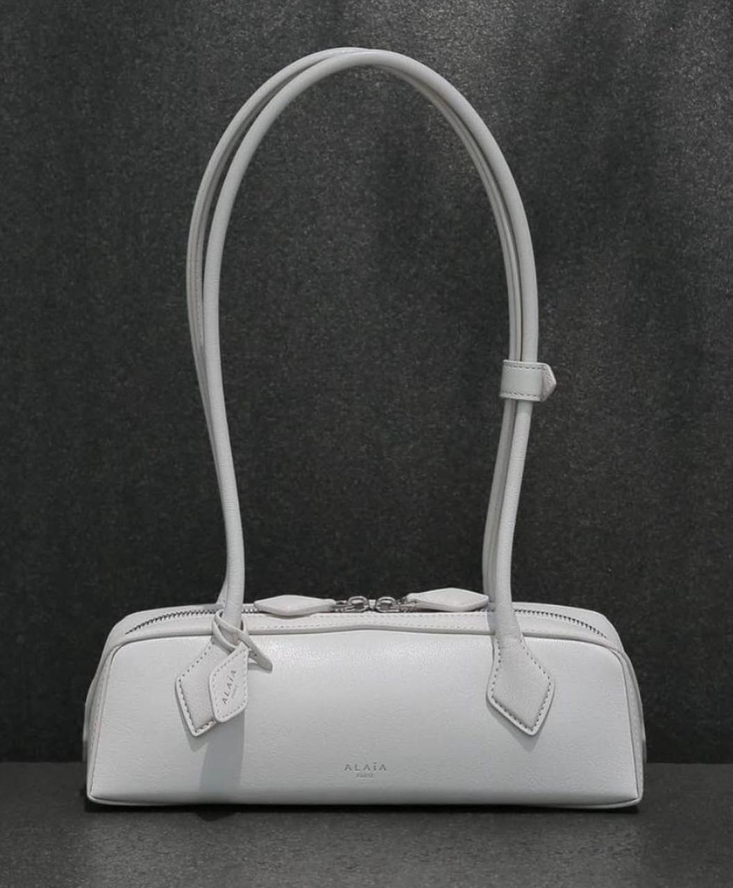 Ladies Alaia bags Lilly Onlines