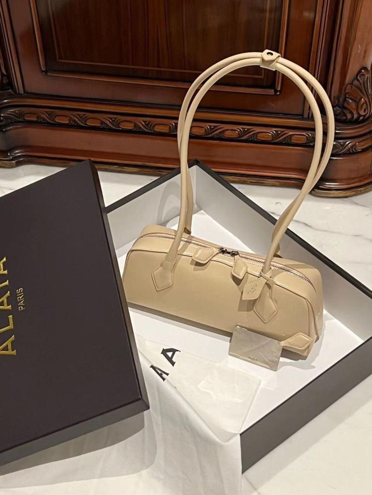 Ladies Alaia bags Lilly Onlines
