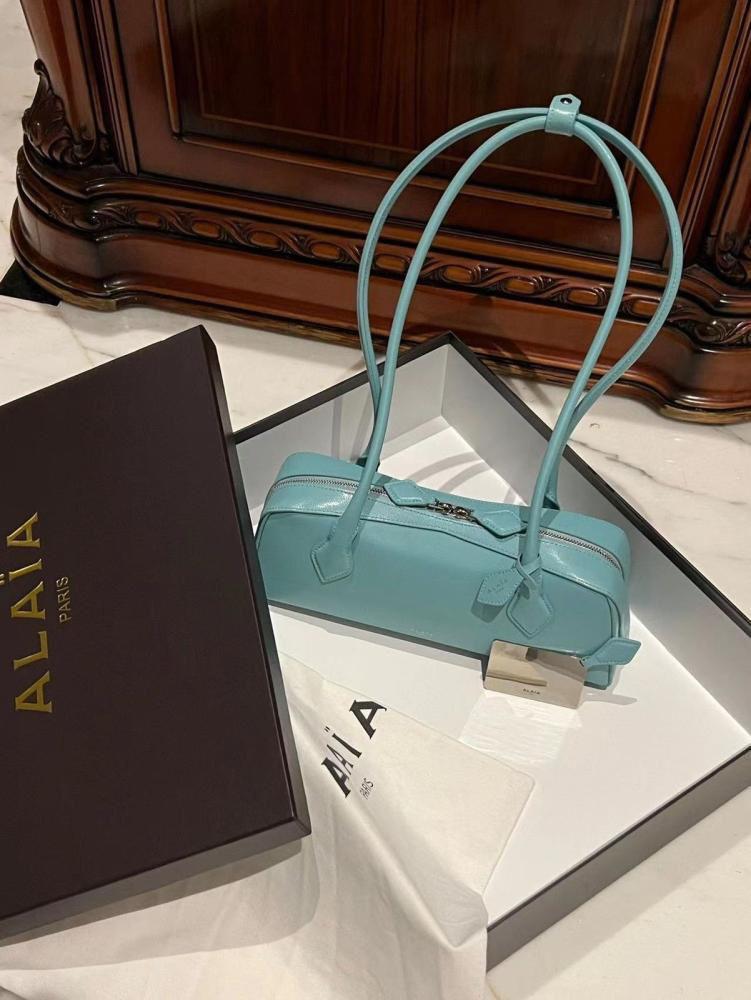 Ladies Alaia bags Lilly Onlines