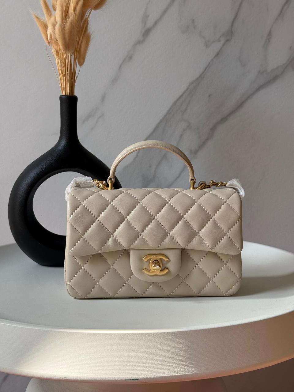 Ladies Chanel bags Lilly Onlines