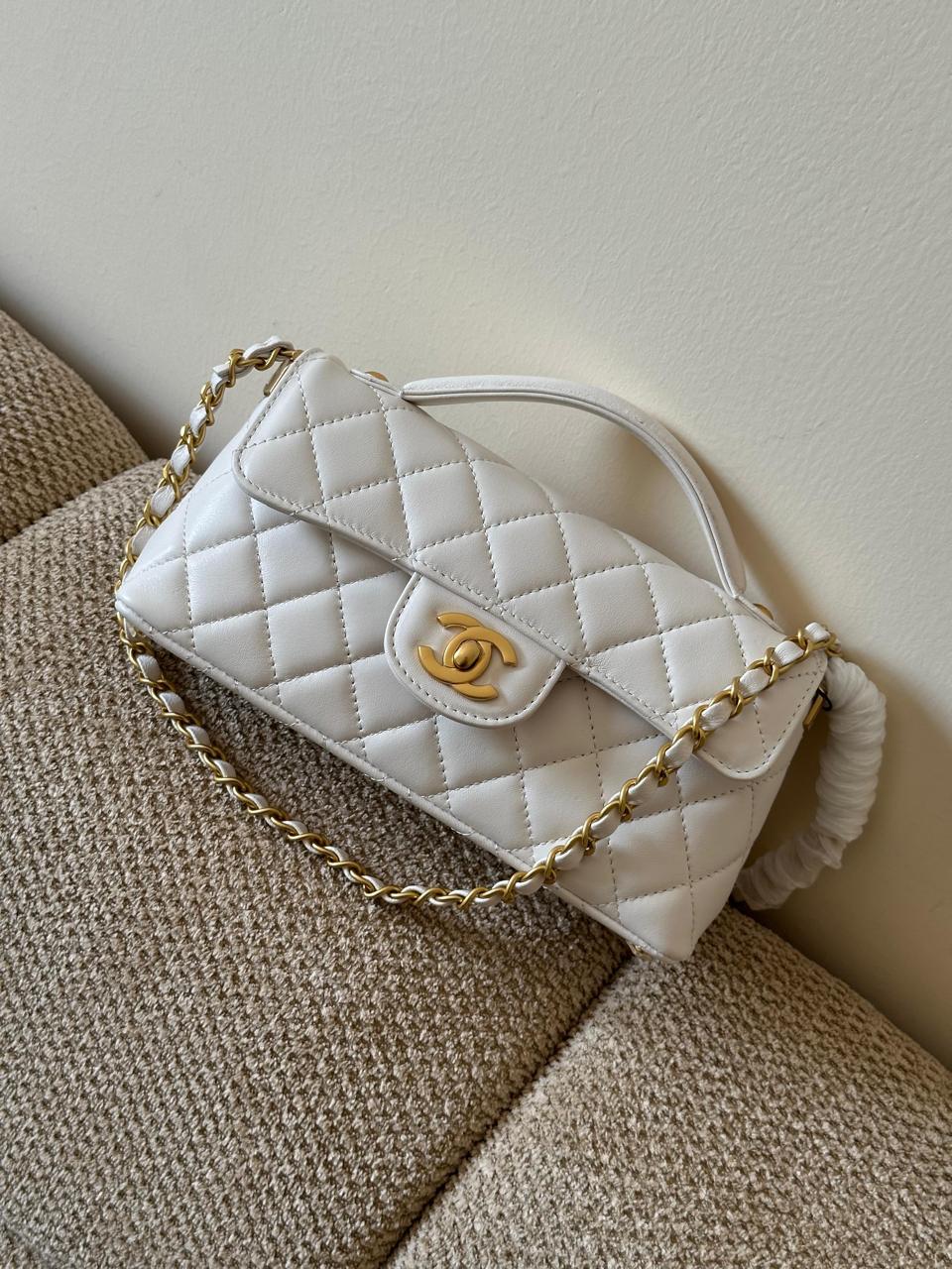 Ladies Chanel bags Lilly Onlines
