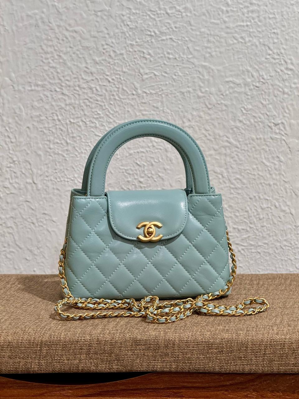 Ladies Chanel bags Lilly Onlines