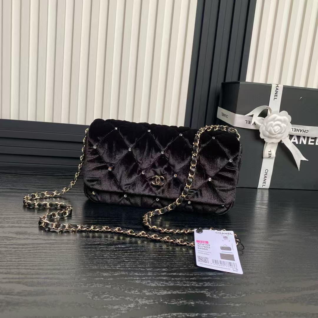 Ladies Chanel bags Lilly Onlines