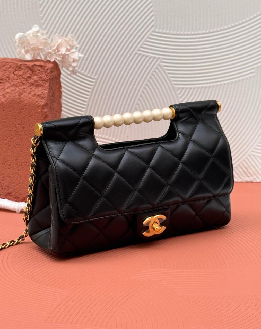 Ladies Chanel bags Lilly Onlines