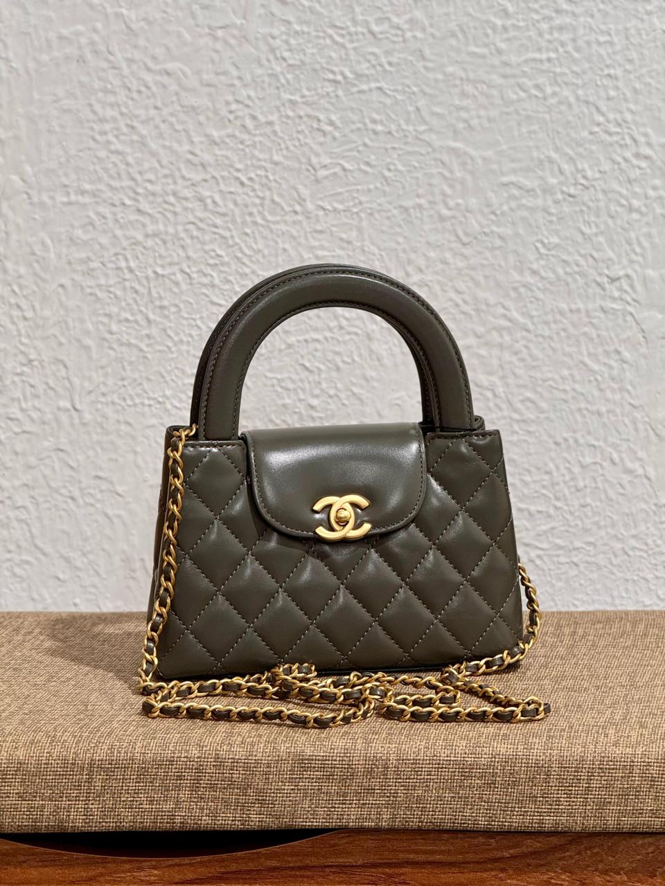Ladies Chanel bags Lilly Onlines
