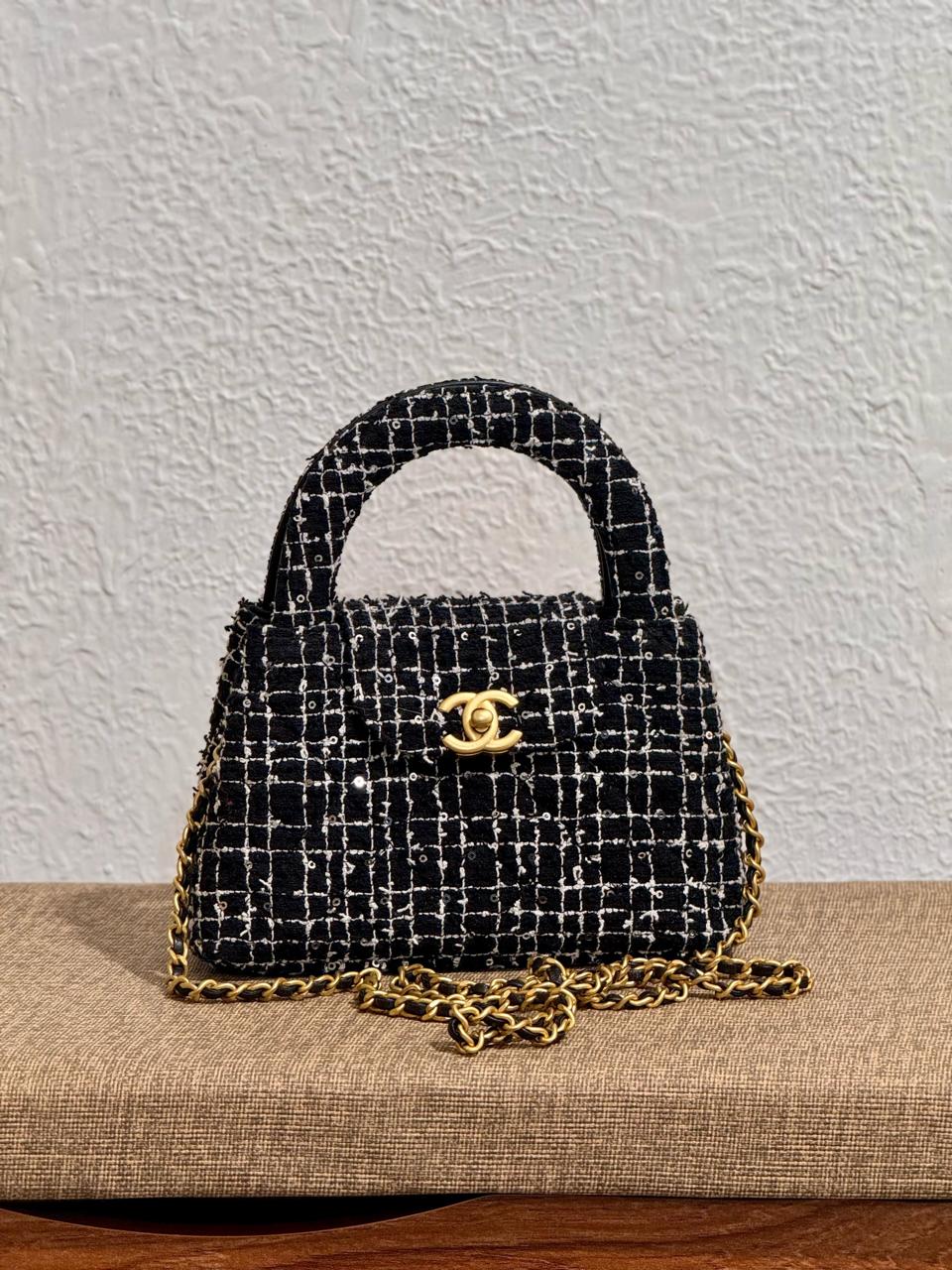 Ladies Chanel bags Lilly Onlines