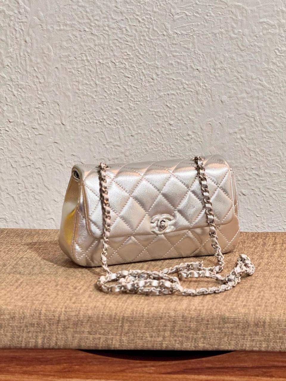 Ladies Chanel bags Lilly Onlines