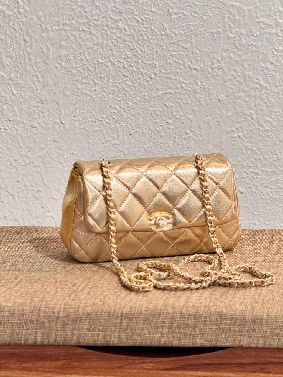Ladies Chanel bags Lilly Onlines