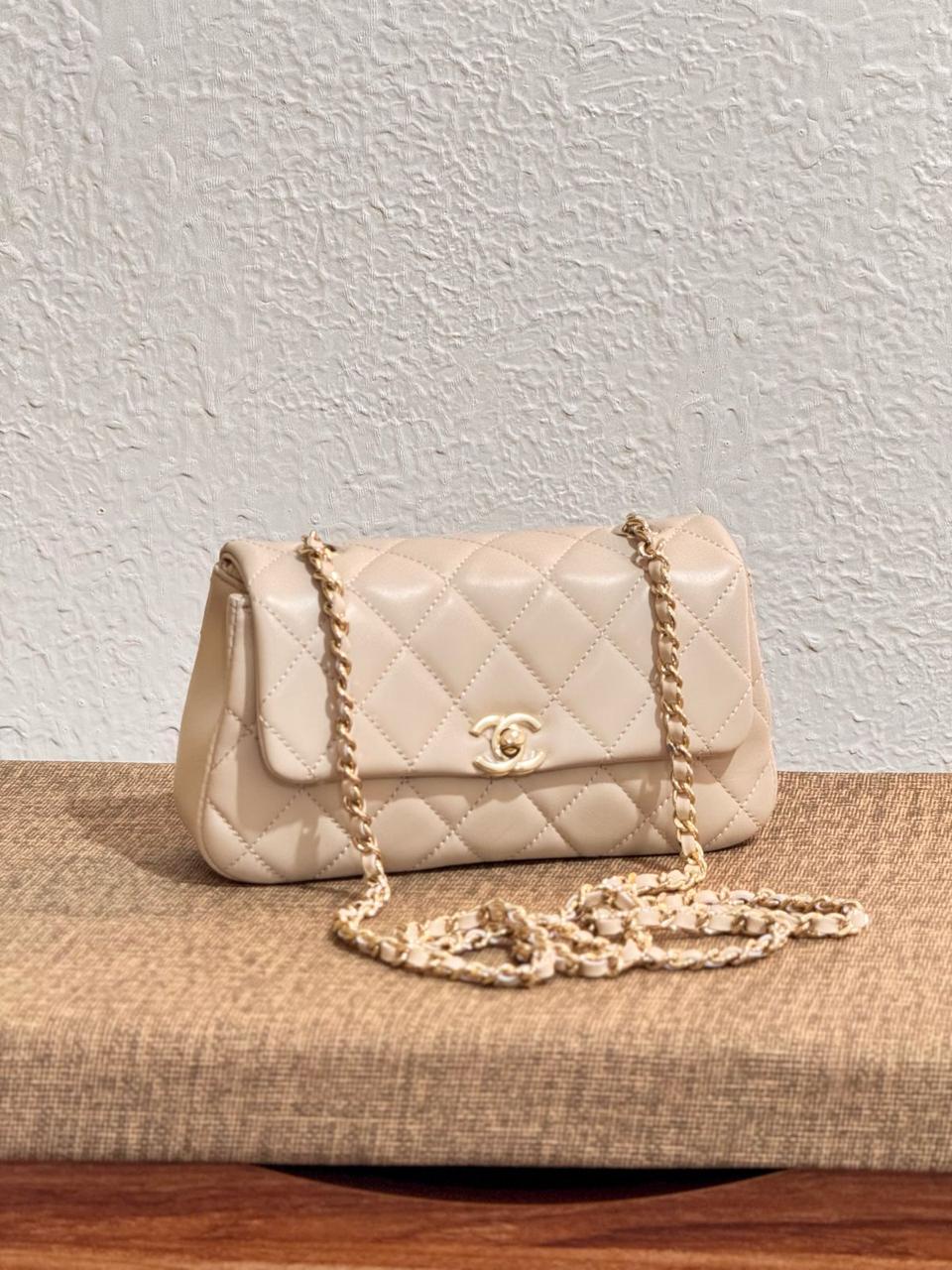 Ladies Chanel bags Lilly Onlines