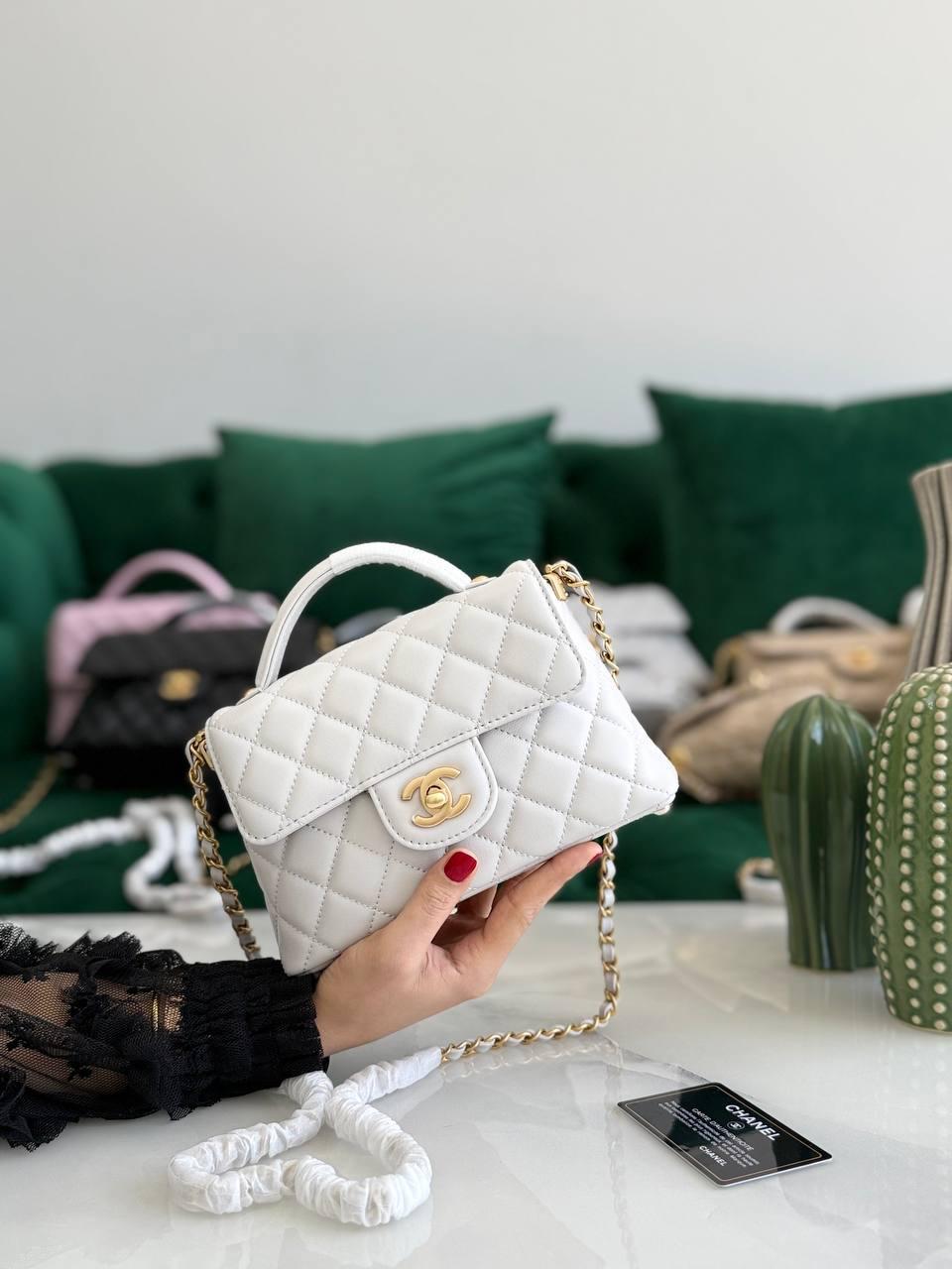 Ladies Chanel bags Lilly Onlines