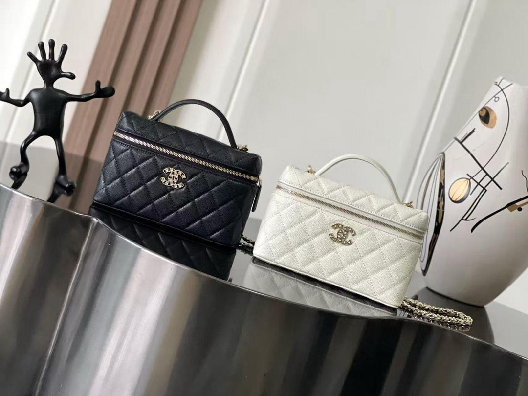 Ladies Chanel bags Lilly Onlines