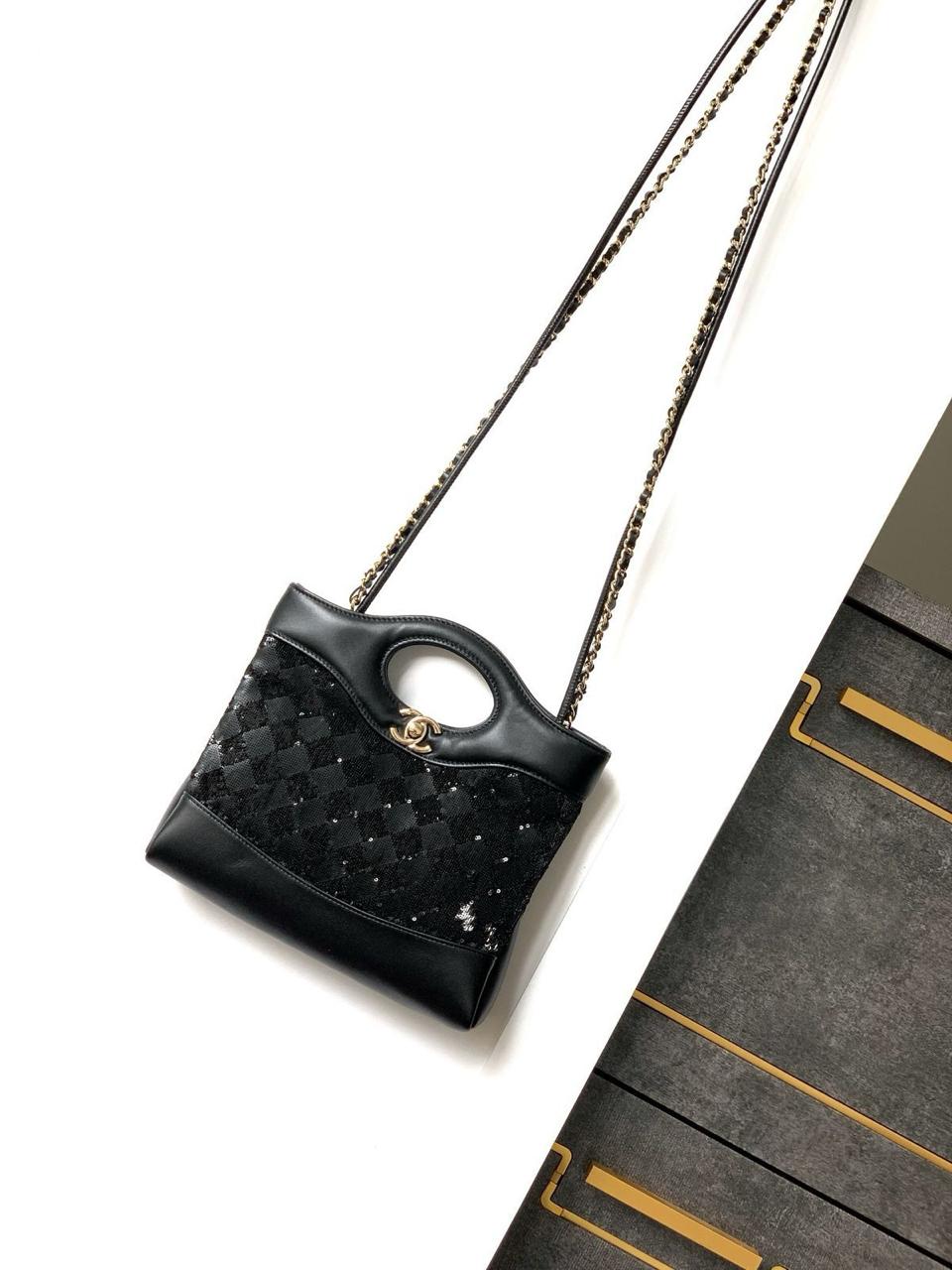 Ladies Chanel bags Lilly Onlines