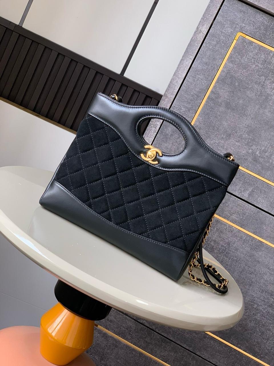 Ladies Chanel bags Lilly Onlines