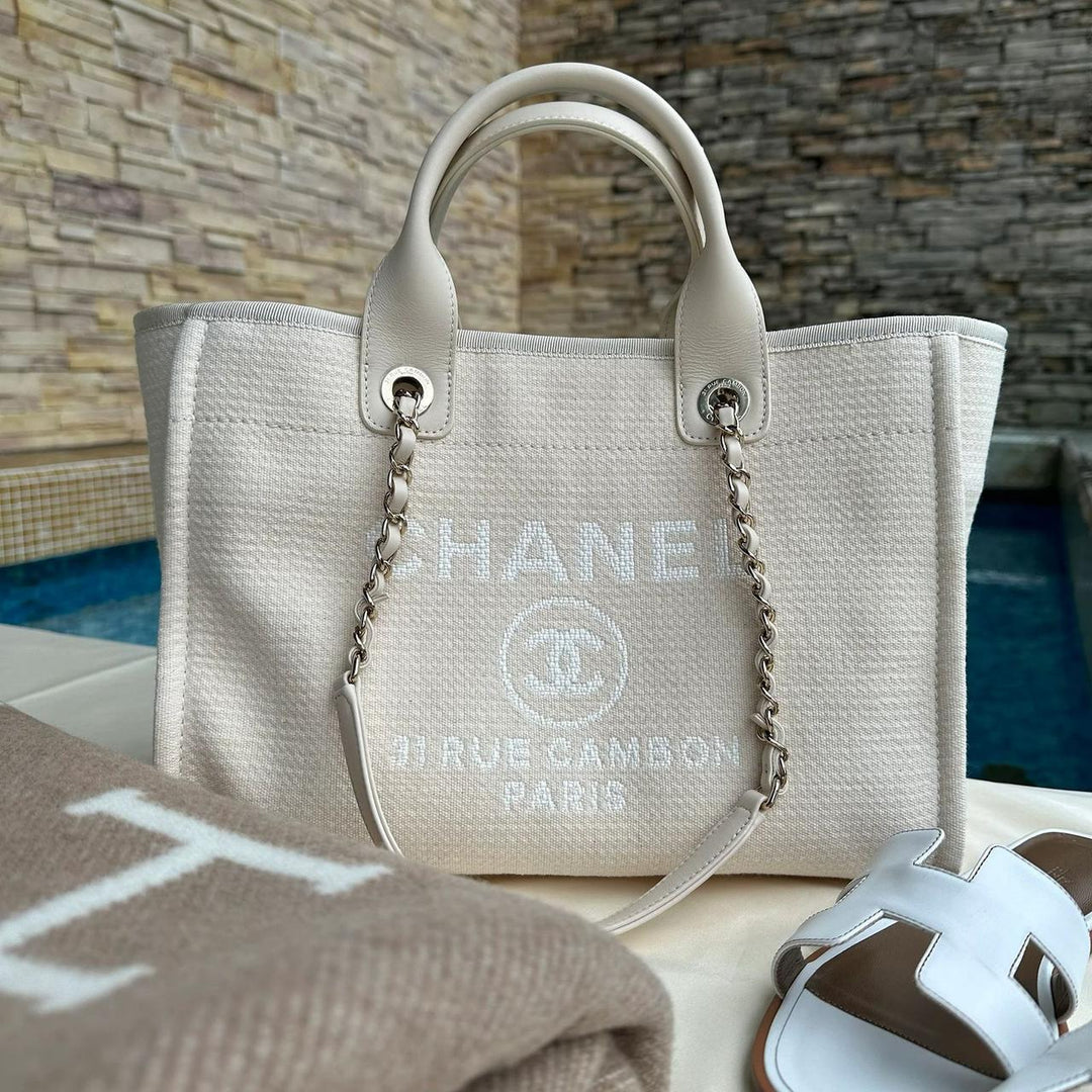 Ladies Chanel bags Lilly Onlines