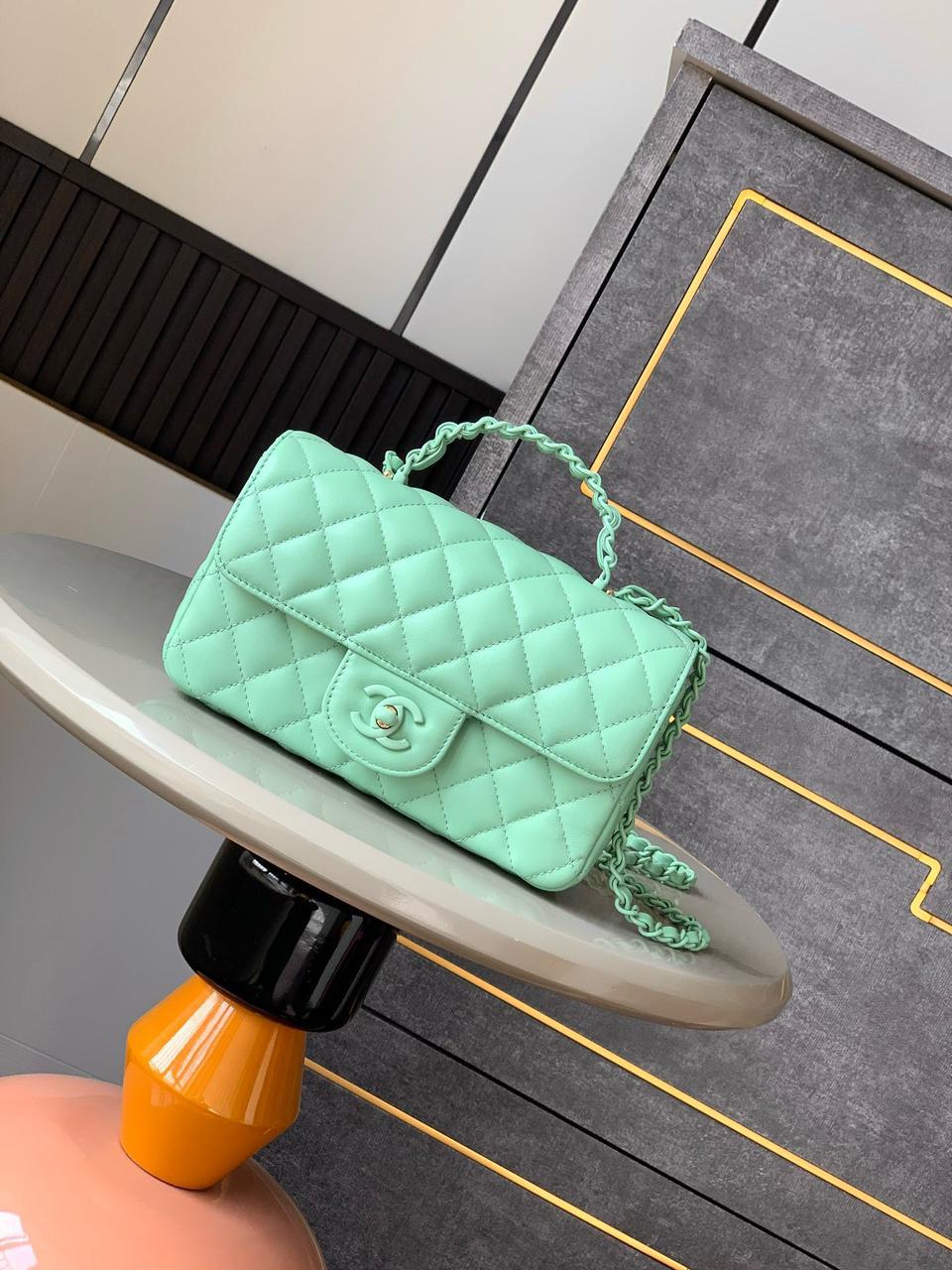 Ladies Chanel bags Lilly Onlines