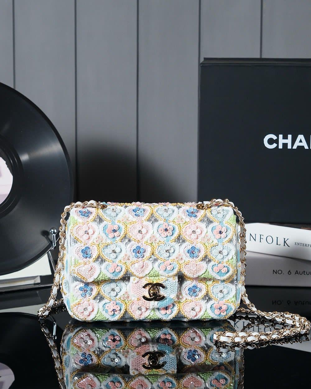 Ladies Chanel bags Lilly Onlines