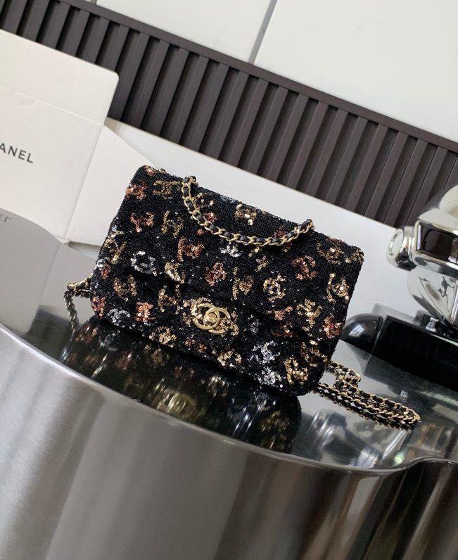 Ladies Chanel bags Lilly Onlines