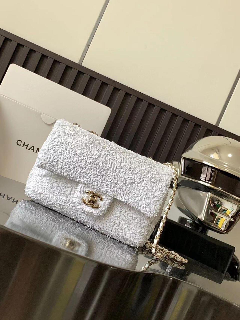 Ladies Chanel bags Lilly Onlines