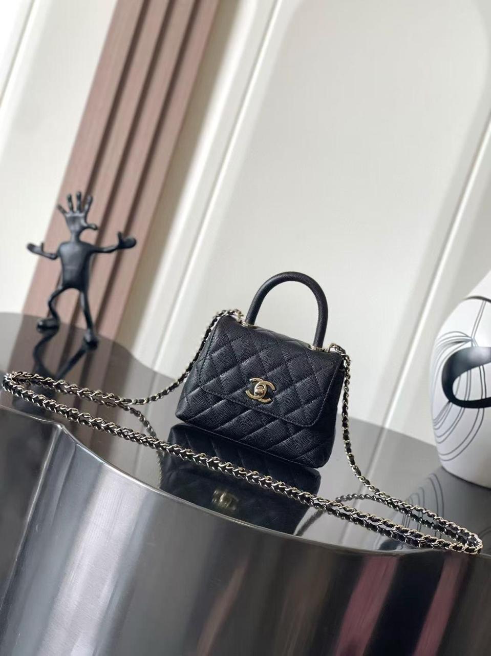 Ladies Chanel bags Lilly Onlines