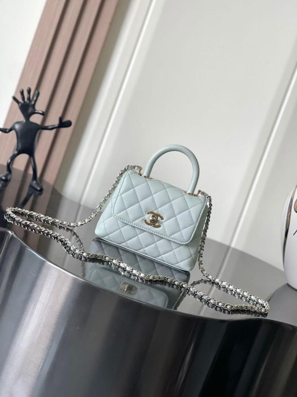Ladies Chanel bags Lilly Onlines