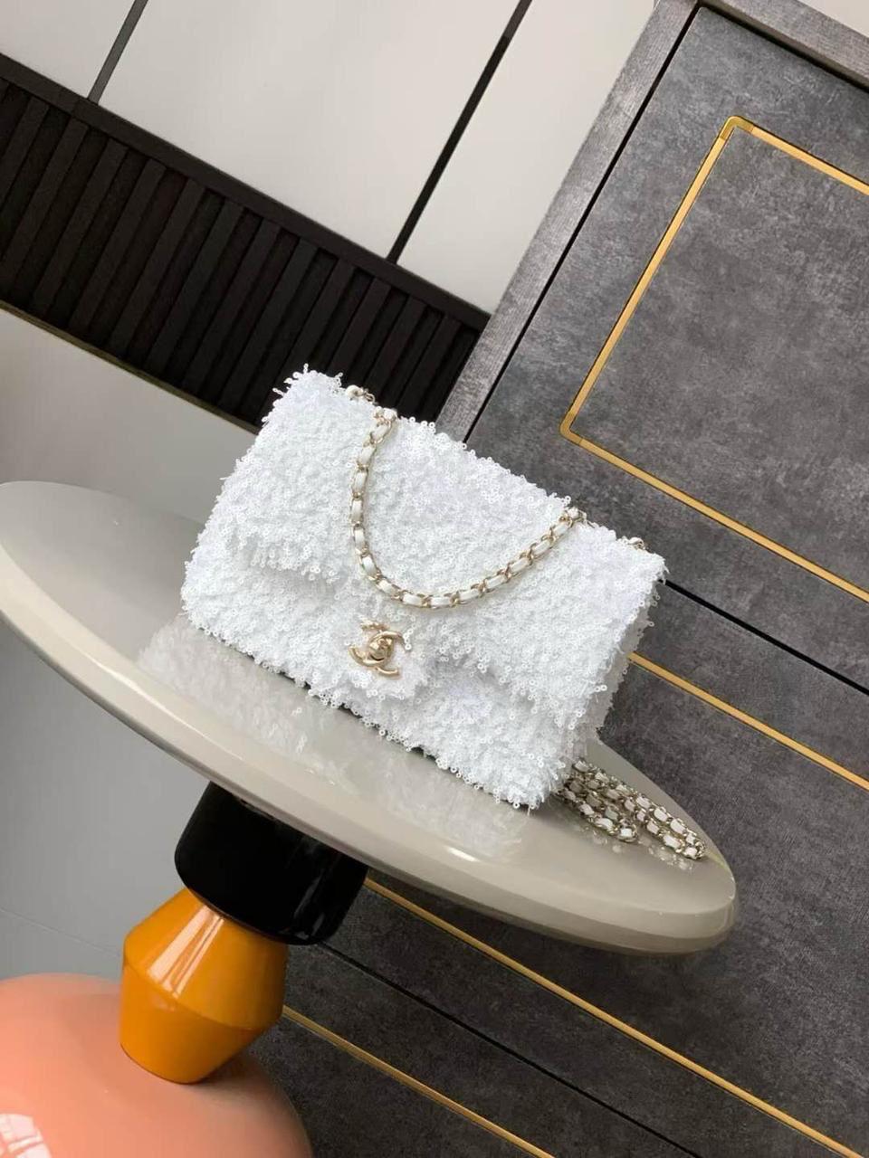 Ladies Chanel bags Lilly Onlines