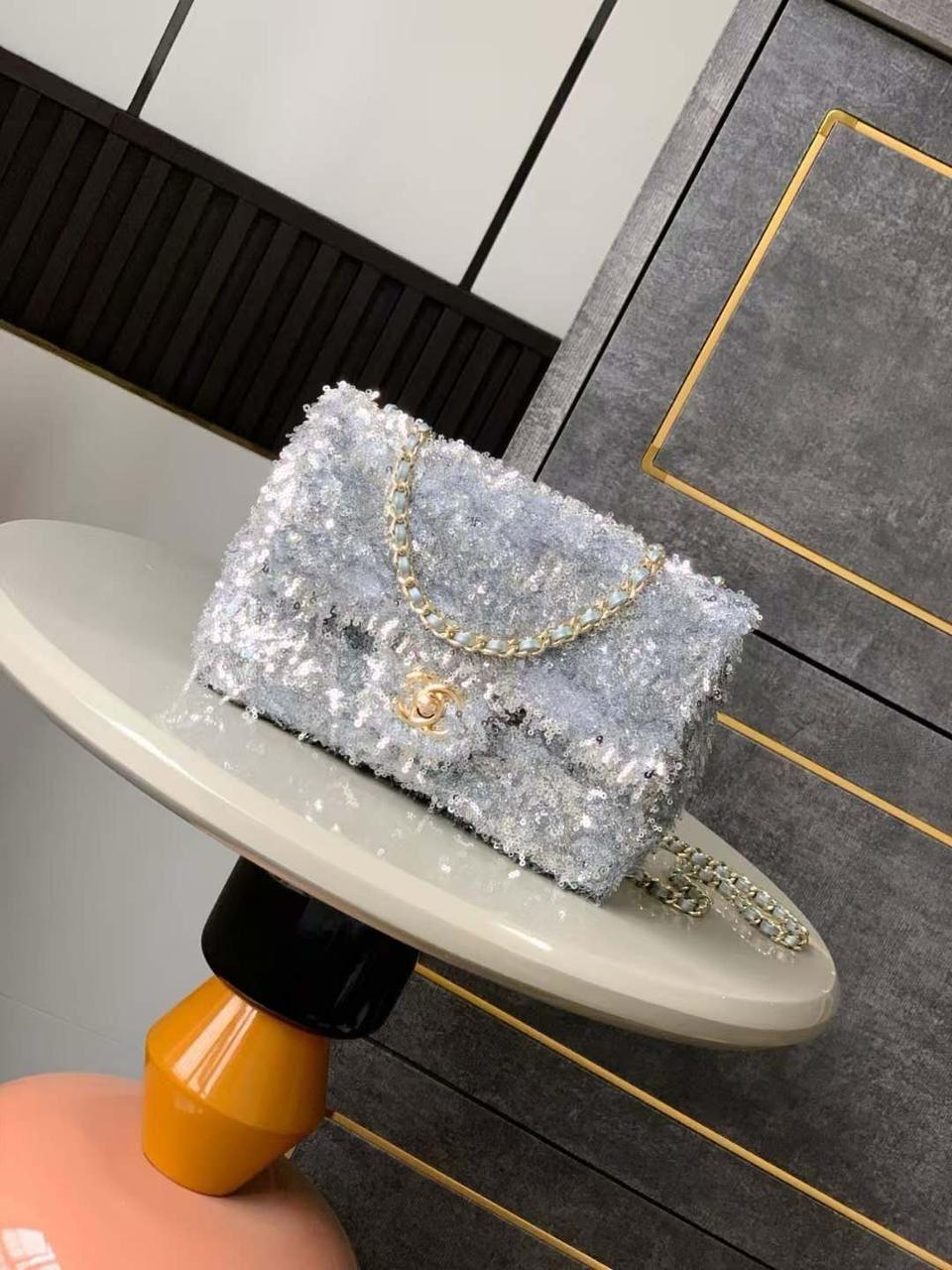 Ladies Chanel bags Lilly Onlines
