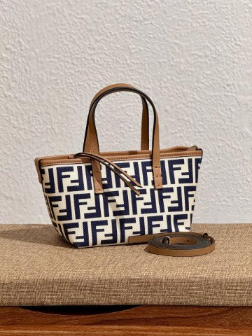 Ladies Fendi bags Lilly Onlines