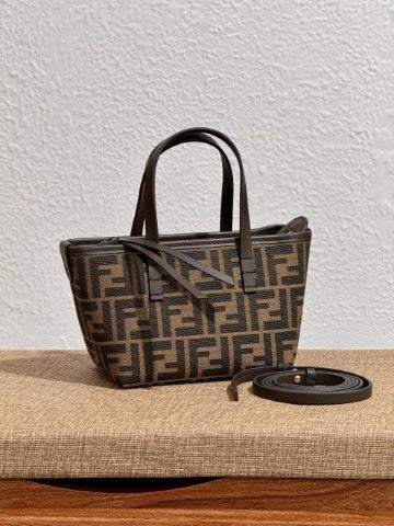 Ladies Fendi bags Lilly Onlines