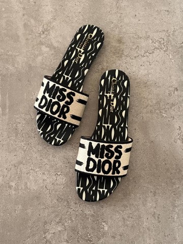 Ladies flats Lilly Onlines